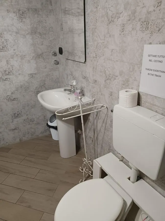 Ponte Di Chiaia Hotel Naples Guest house